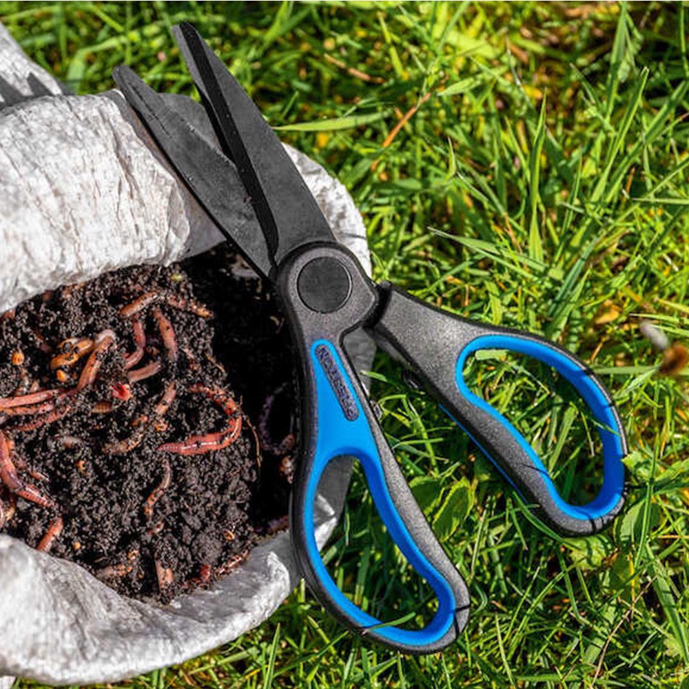 Preston Innovations Worm Scissors detail 4