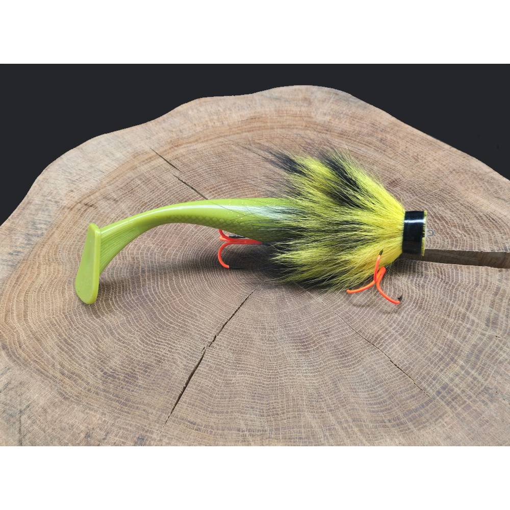 One 100Plus Lures Chaser 27cm 165g Yellow Black